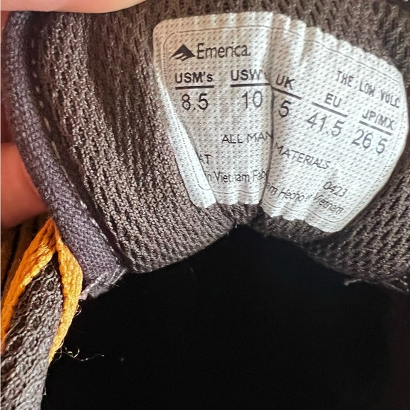 Emerica Skate Shoe - Picture 3 of 4